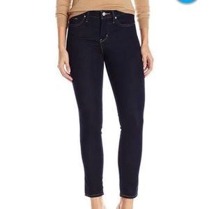 Levi’s skinny jeans